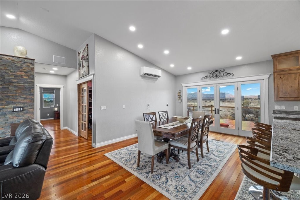 Photo 5 of 2590 Luke Street