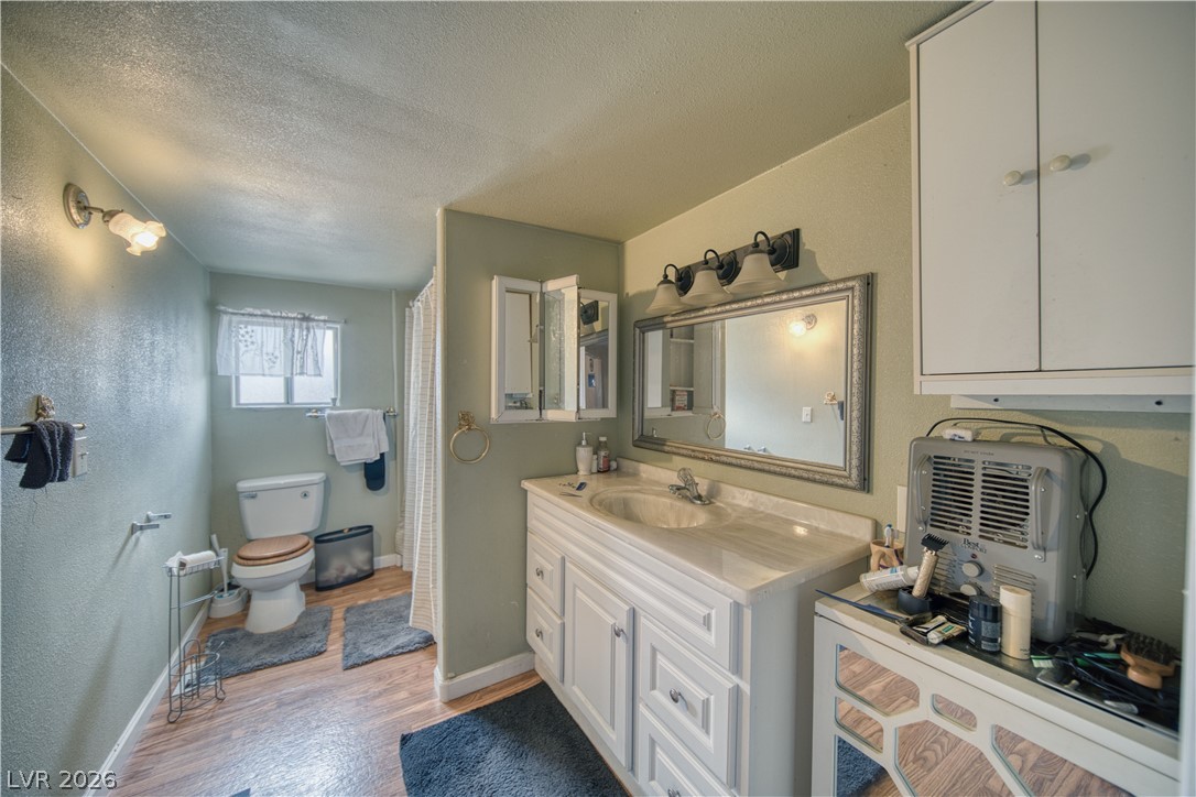 Photo 9 of 30, 1610 W Vondell Drive