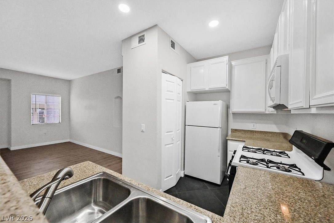 Photo 5 of 3318 N Decatur Boulevard #1089