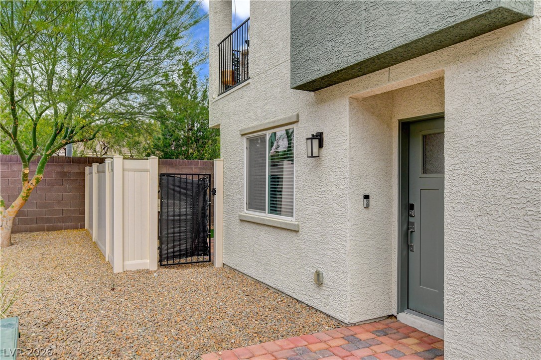 Photo 3 of 3715 Brilliant Sunset Street