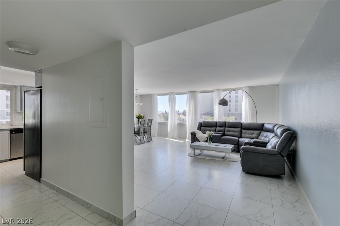 205 E Harmon Avenue #511, Las Vegas 89169