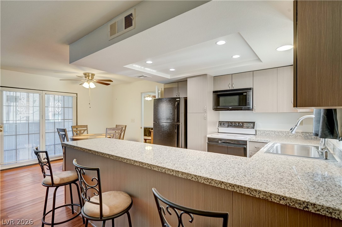 Photo 18 of 45, 101 Luna Way #136