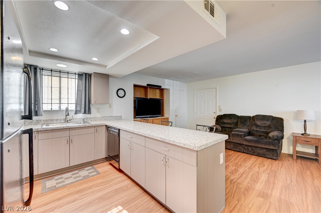 Photo 19 of 45, 101 Luna Way #136