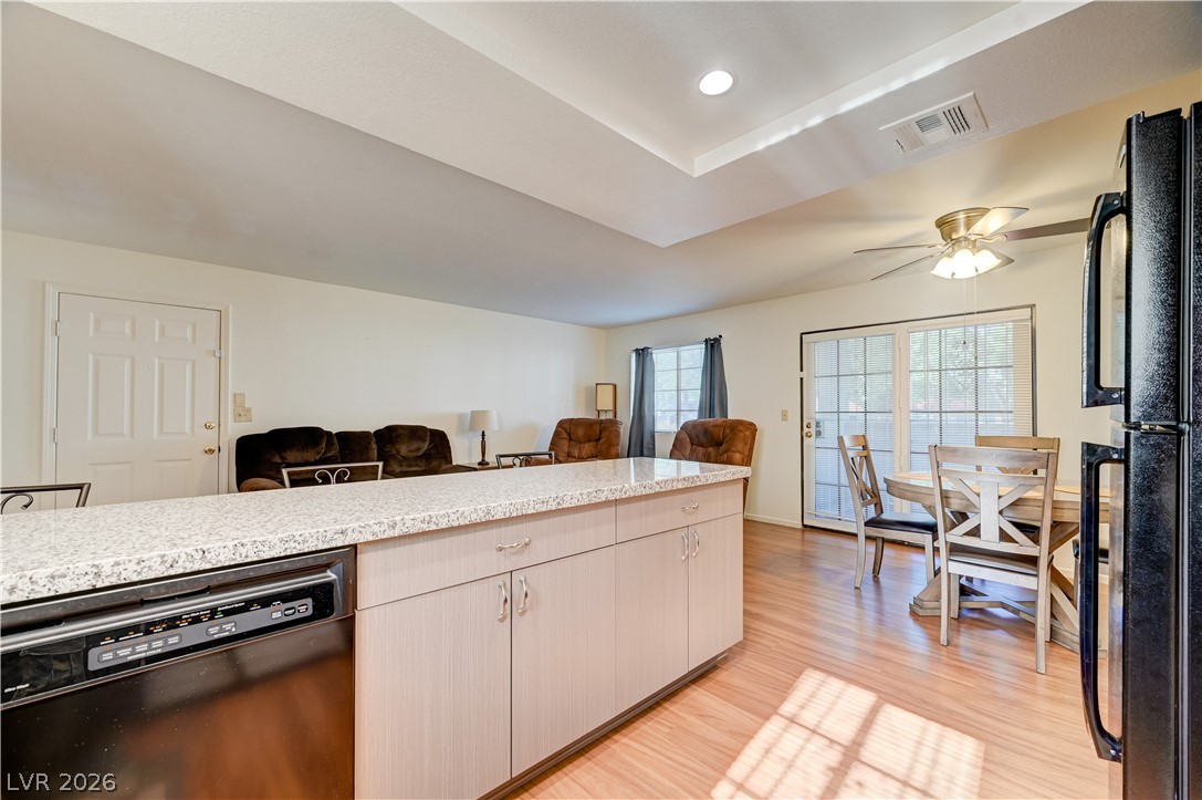 Photo 23 of 45, 101 Luna Way #136