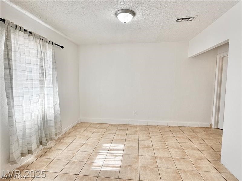 Photo 4 of 3209 El Morro Avenue