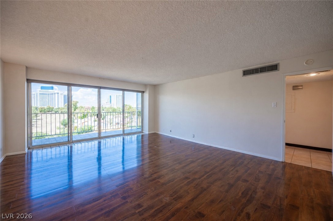 Photo 8 of 12, 3111 Bel Air Drive #6E