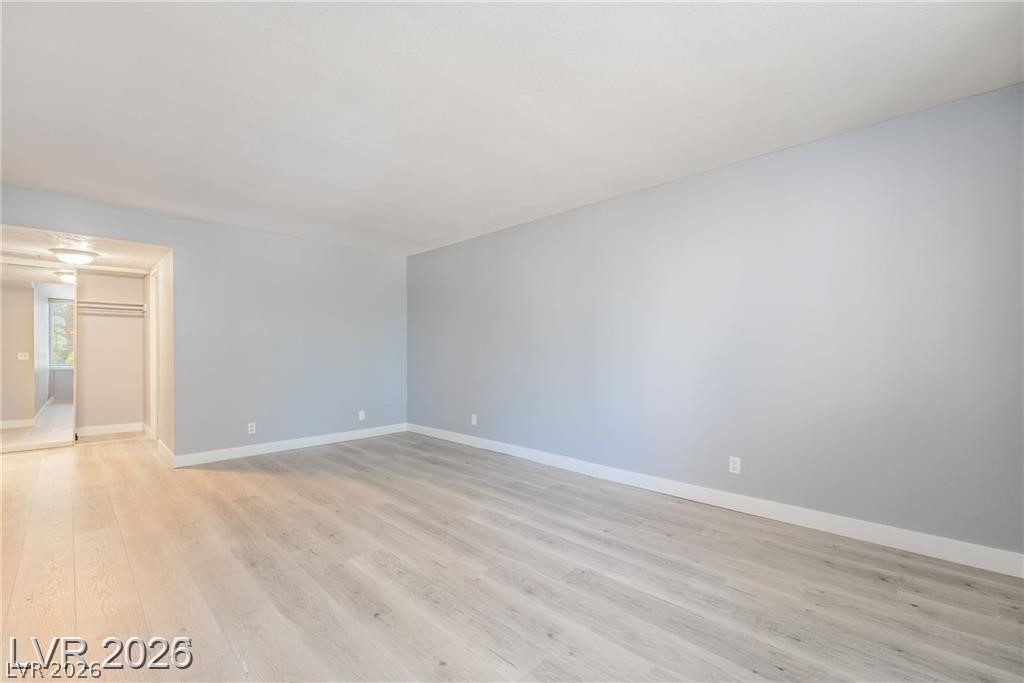 Photo 15 of 28, 205 E Harmon Avenue #409