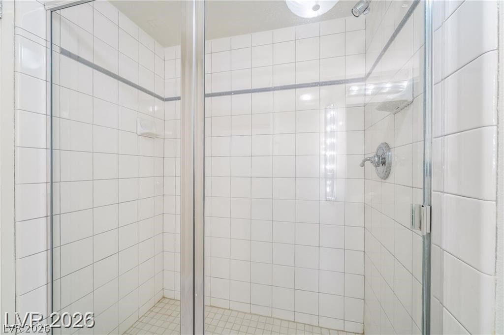 Photo 17 of 28, 205 E Harmon Avenue #409