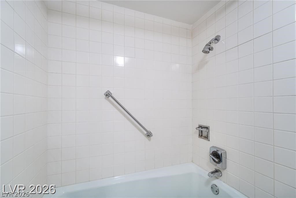 Photo 22 of 28, 205 E Harmon Avenue #409