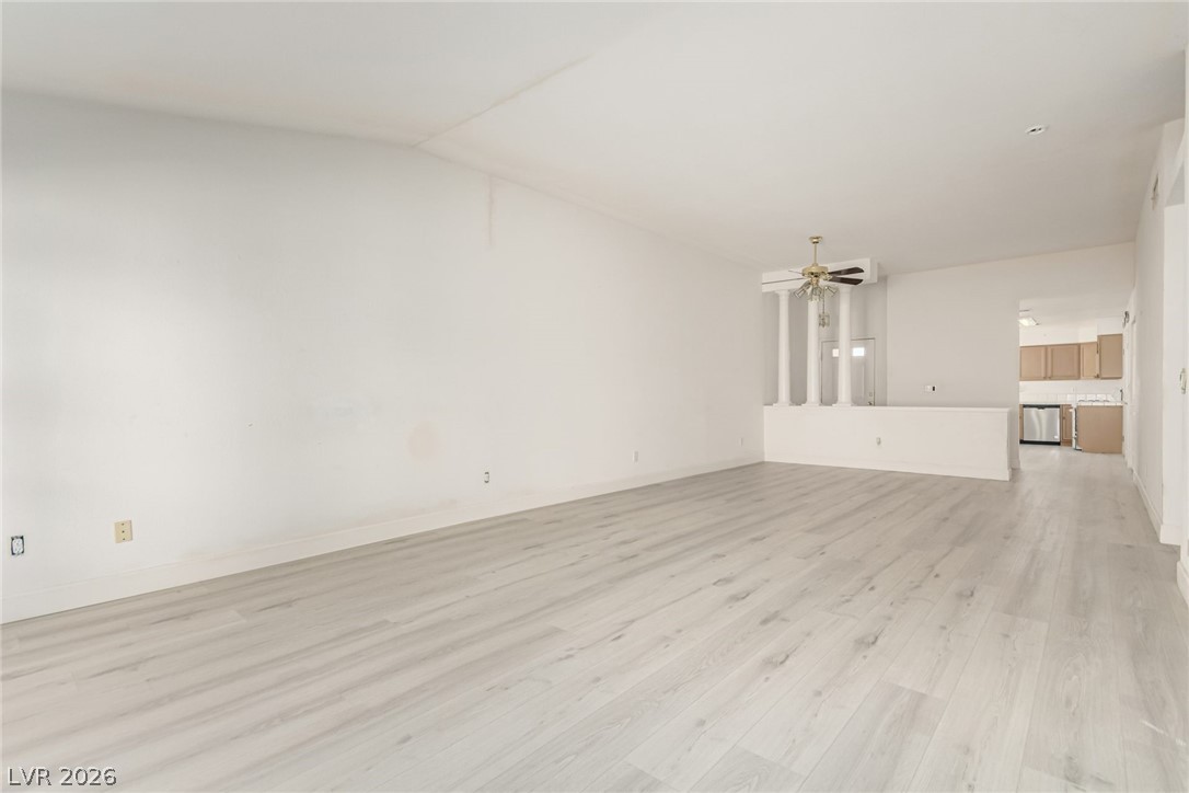 Photo 11 of 31, 4908 Winterset Drive