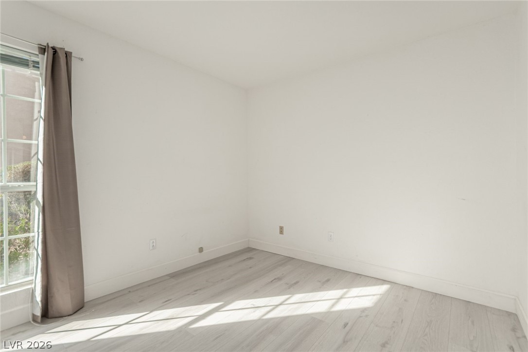 Photo 23 of 31, 4908 Winterset Drive