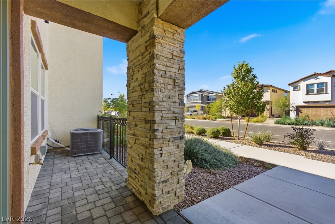 1125 Meadow Sparrow Place, Henderson 89011