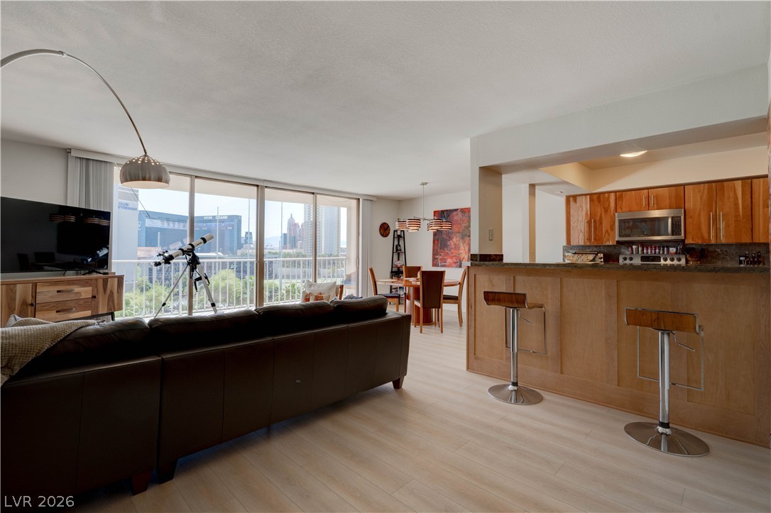 Photo 3 of 205 E HARMON Avenue #909