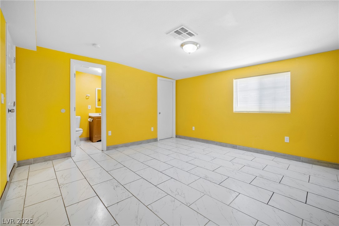 Photo 5 of 344 S Mallard Street