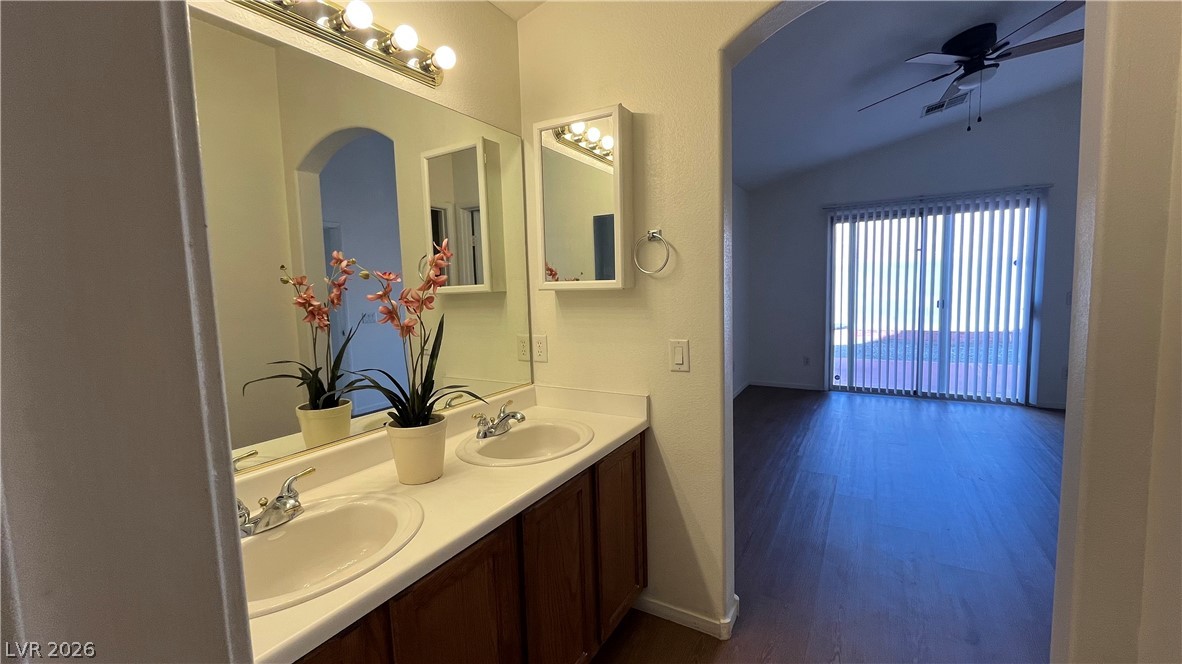 Photo 11 of 17, 10976 Vallerosa Street