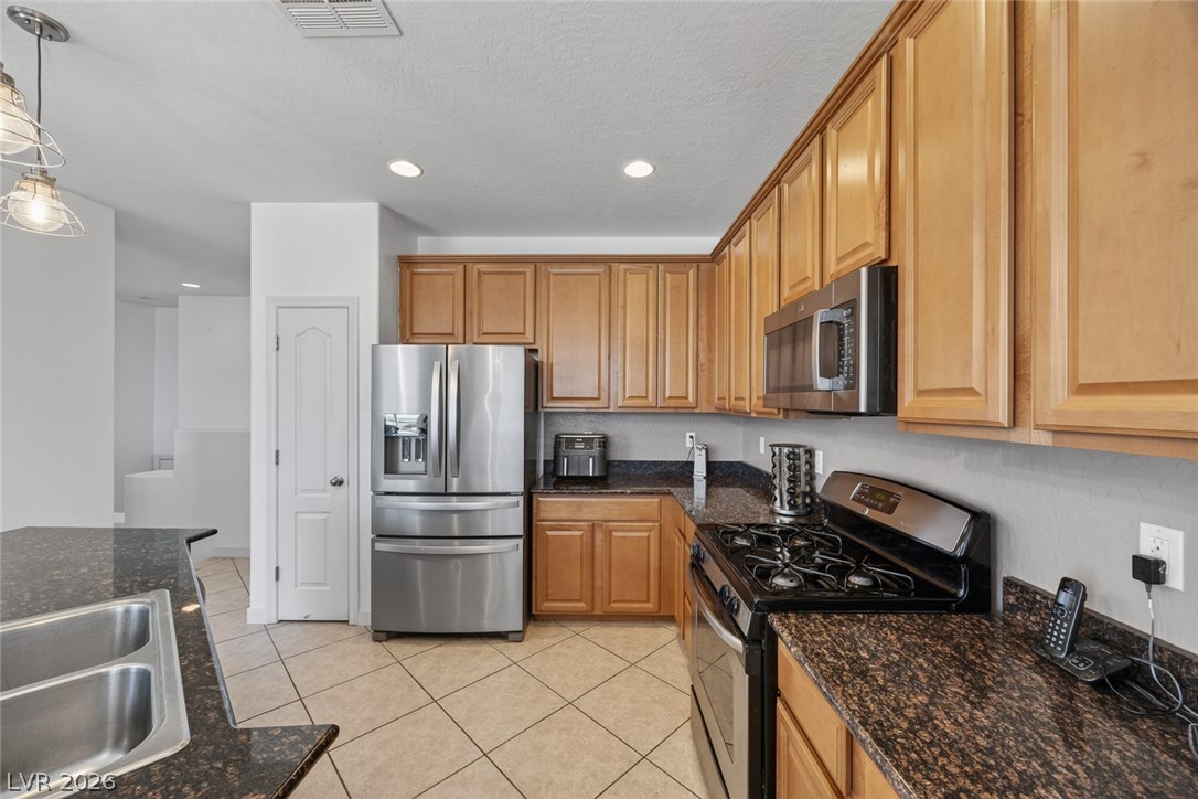 Photo 3 of 10617 Hartford Hills Avenue