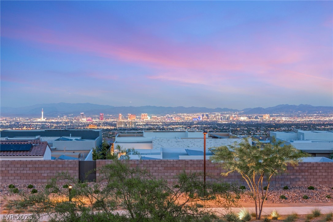 484 Windstone Crest Avenue, Las Vegas 89138