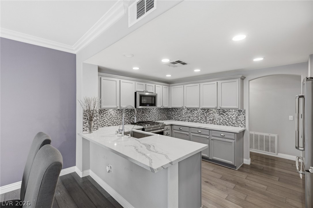 Photo 11 of 37, 830 Cozette Court #201