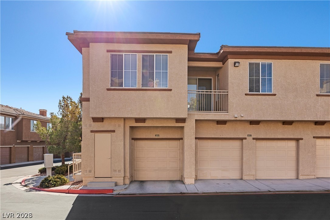 10211 Delray Beach Avenue #201, Las Vegas 89129
