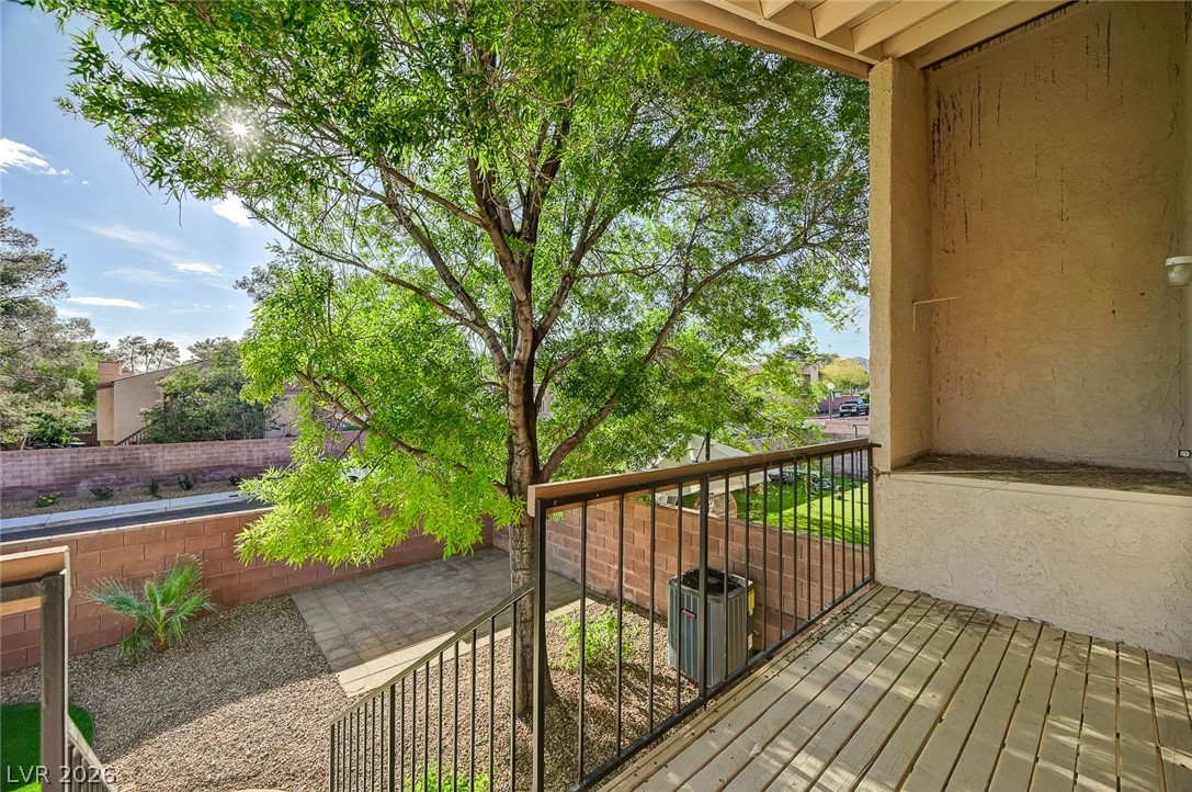 Photo 23 of 28, 1305 Capri Drive #D
