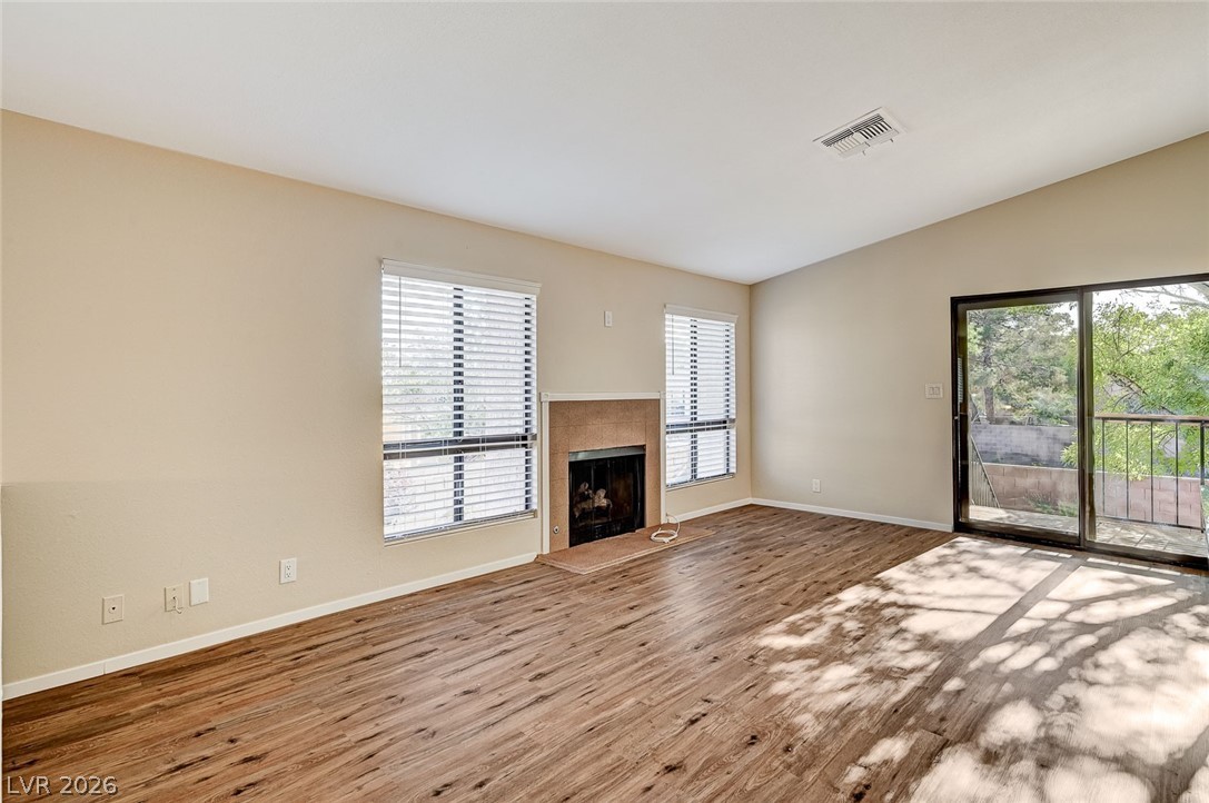 Photo 11 of 28, 1305 Capri Drive #D