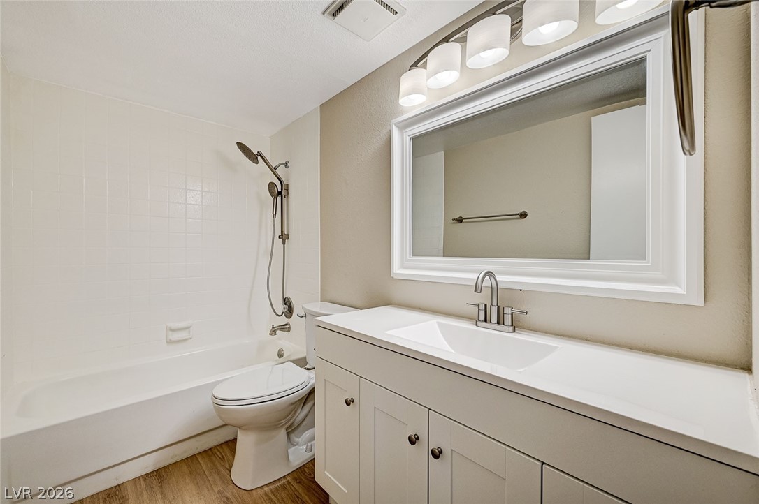 Photo 15 of 28, 1305 Capri Drive #D