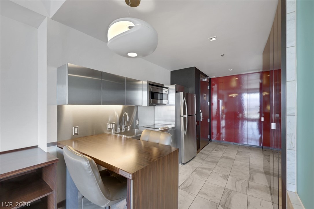 Photo 4 of 4381 W Flamingo Road #3003