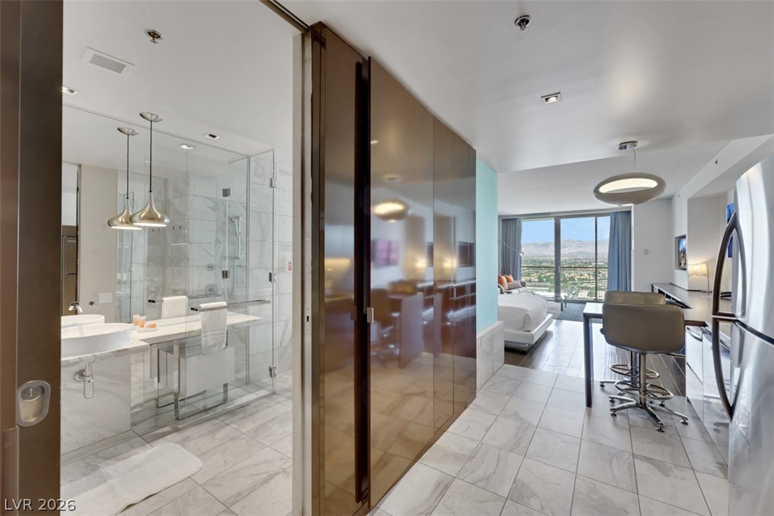 Photo 6 of 28, 4381 W Flamingo Road #3003