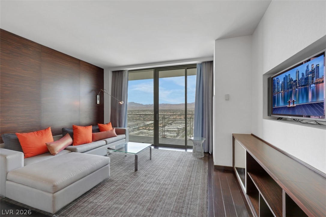 Photo 17 of 28, 4381 W Flamingo Road #3003