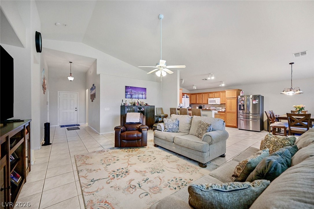 Photo 4 of 3704 Waynesvill Street