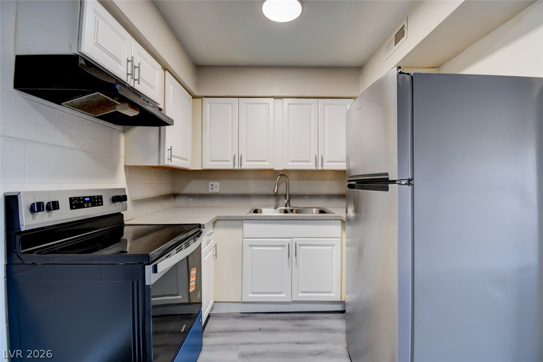 625 S Royal Crest Circle #13, Las Vegas