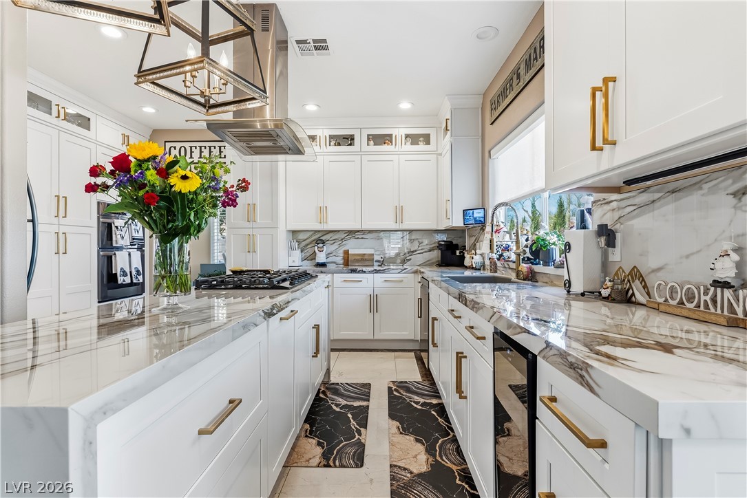 Photo 9 of 31, 8920 Saint Pierre Drive