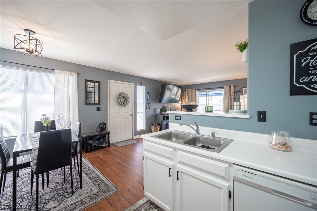 Photo 21 of 44, 3425 E Russell Road #251