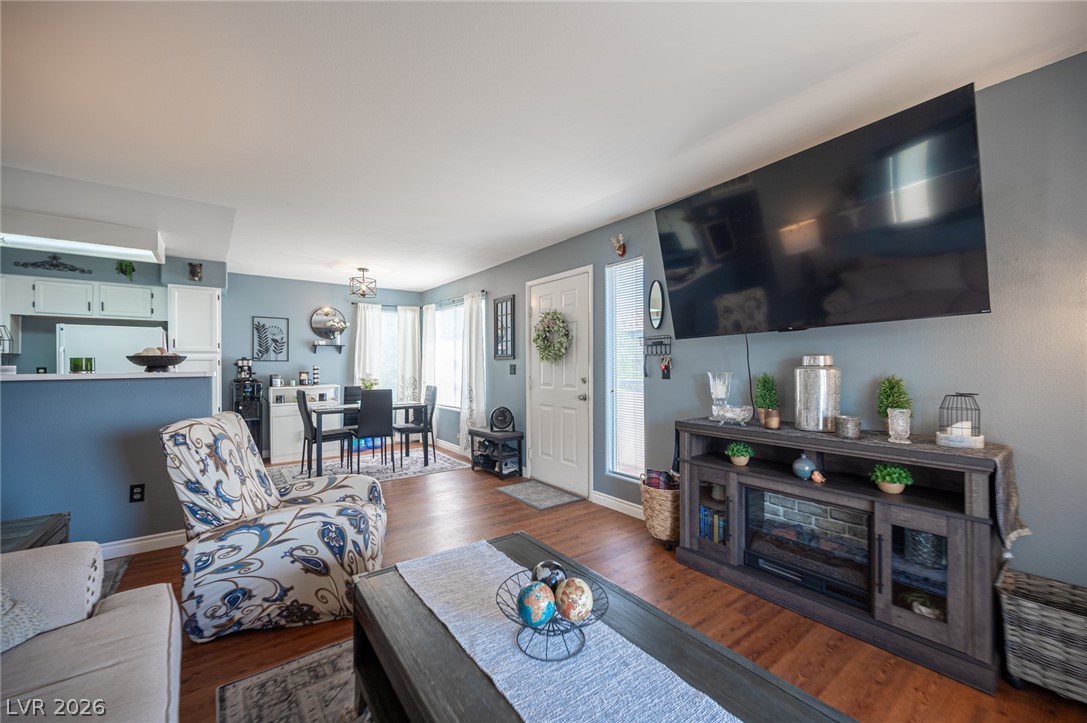 Photo 9 of 44, 3425 E Russell Road #251
