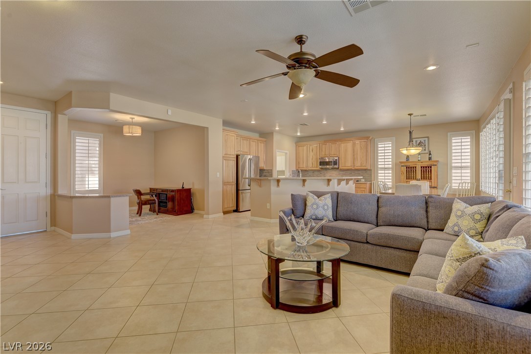 Photo 8 of 26, 4690 Denaro Drive