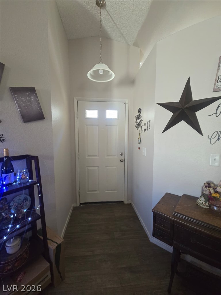 Photo 3 of 5772 Cinnabar Avenue