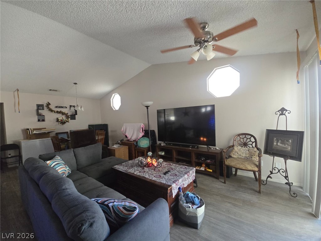 Photo 4 of 5772 Cinnabar Avenue