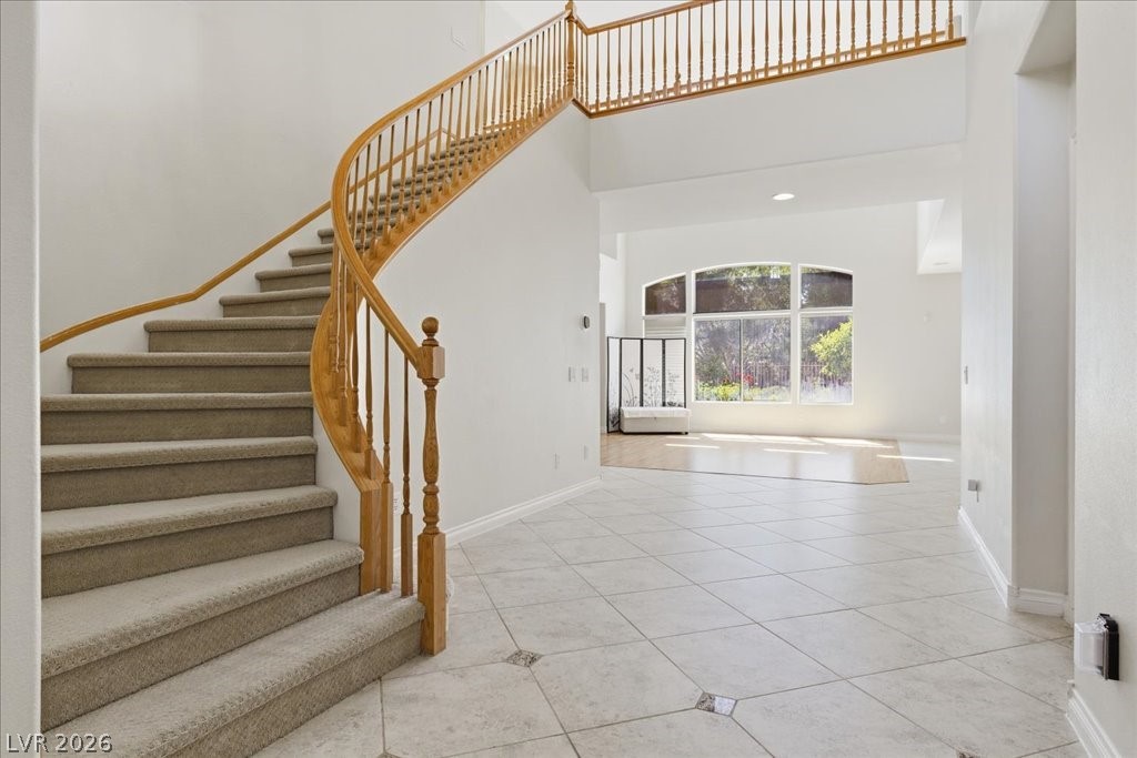 Photo 10 of 35, 7025 Puetollano Drive