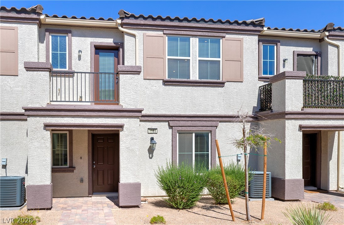 Photo 2 of 1183 Solano Hills Court