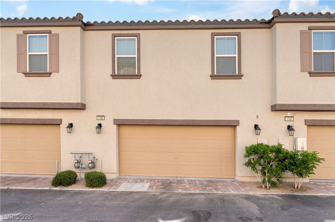Photo 3 of 1183 Solano Hills Court