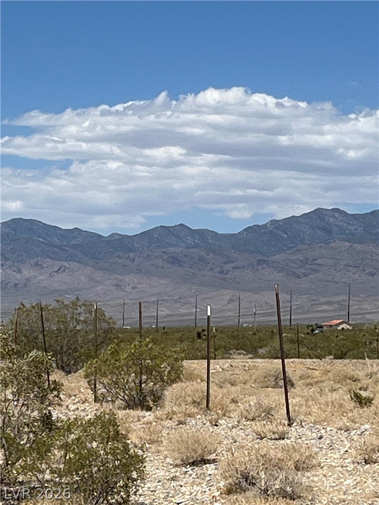 Photo 10 of 19, 101 N Powerline Road