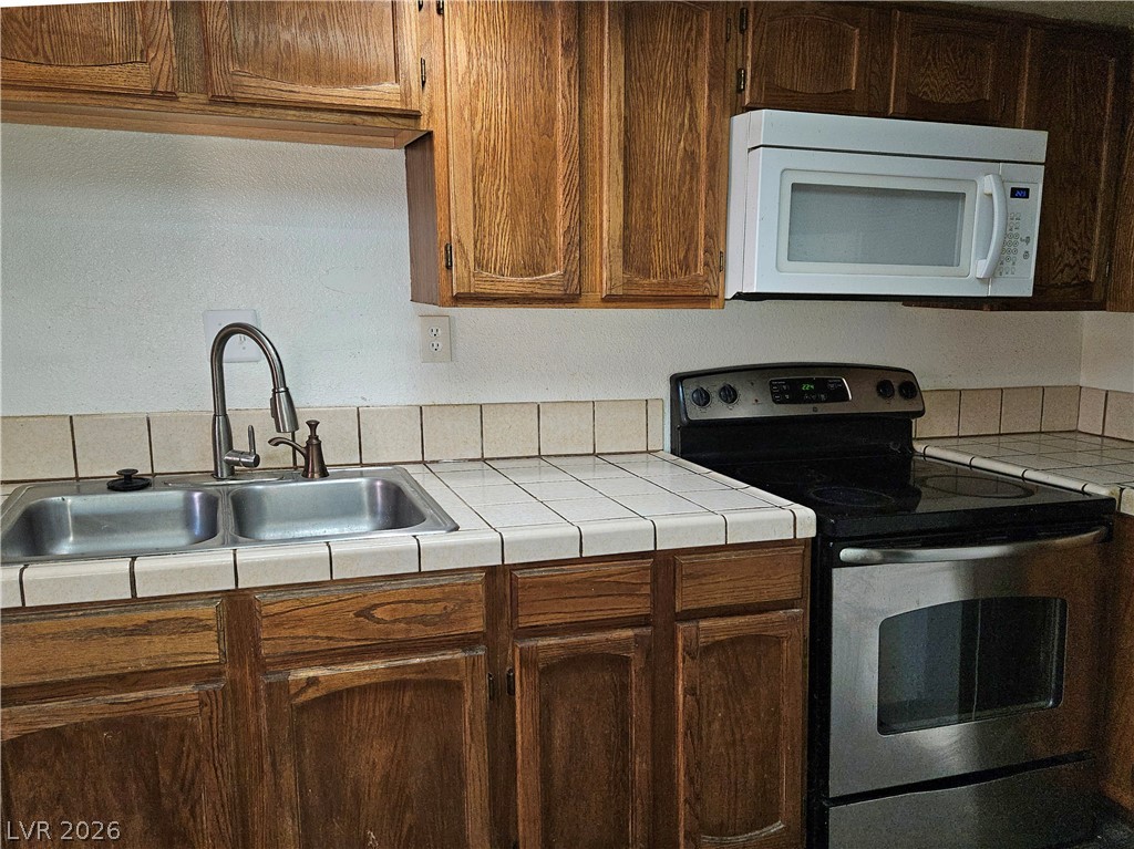 Photo 11 of 41, 4121 Gannet Circle #412