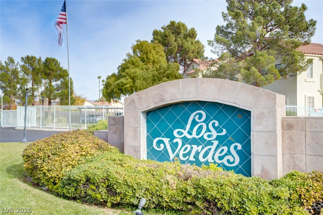 Photo 24 of 31, 4835 S Torrey Pines Drive #104