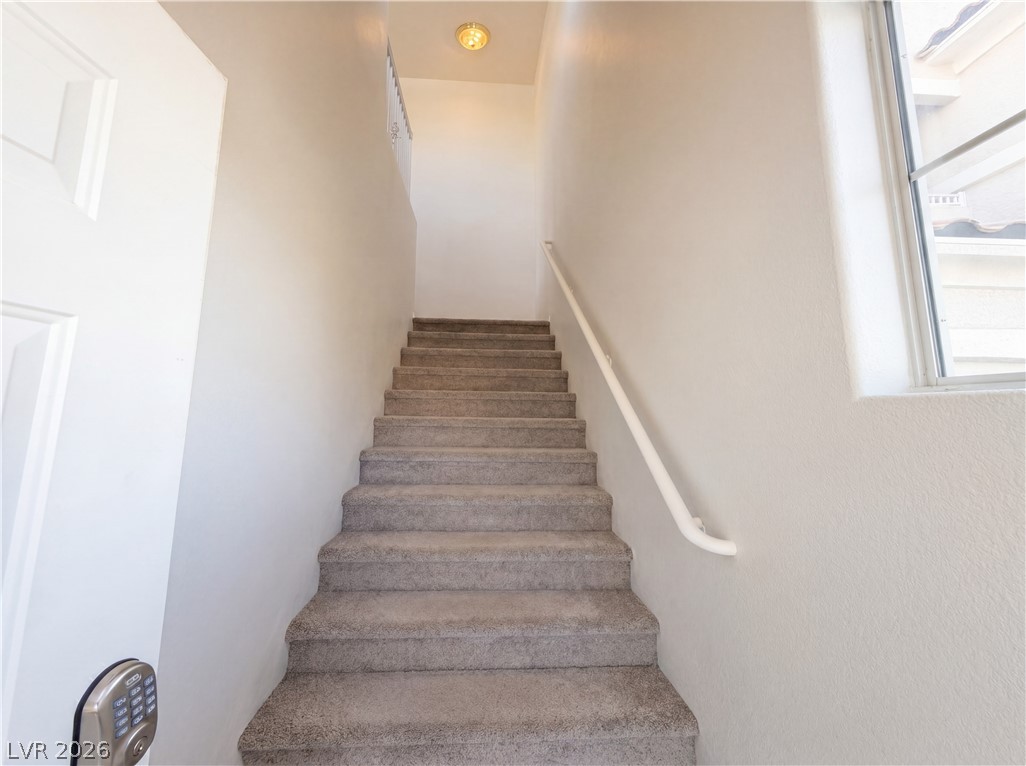 Photo 7 of 30, 5855 Valley Drive #2088