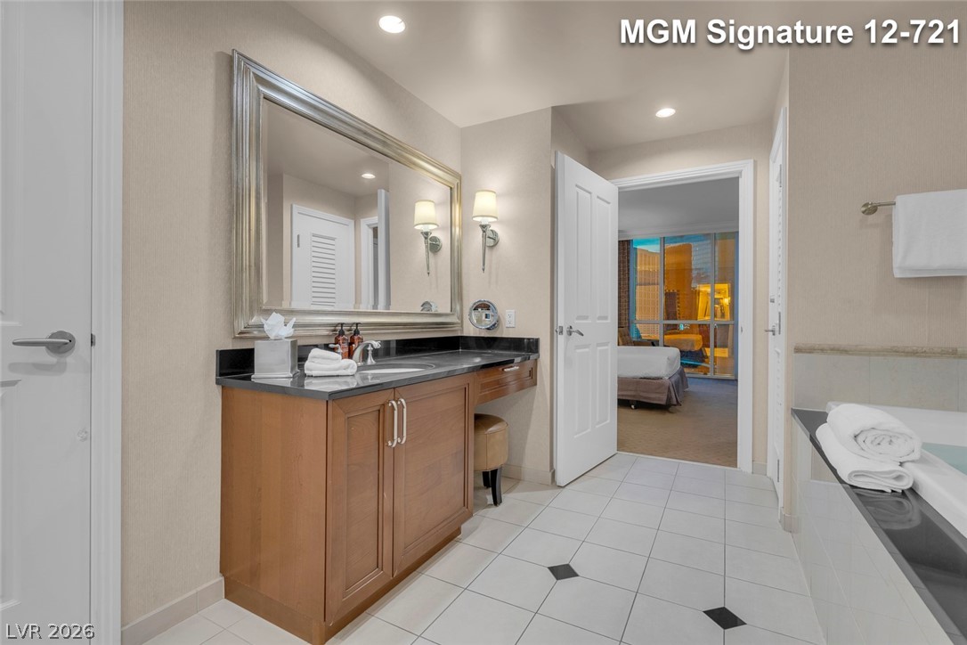 Photo 49 of 58, 135 E Harmon Avenue #1221