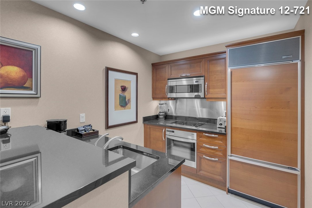 Photo 27 of 58, 135 E Harmon Avenue #1221
