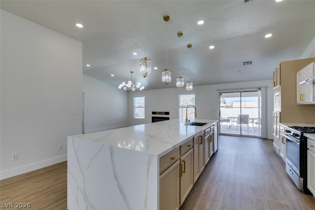 Photo 9 of 24, 7824 Villa Finestra Drive