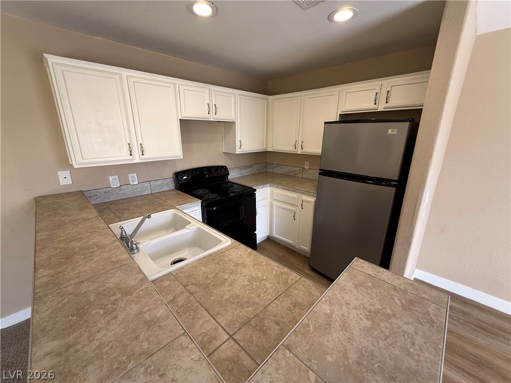 Photo 24 of 35, 2982 Juniper Hills Boulevard #201