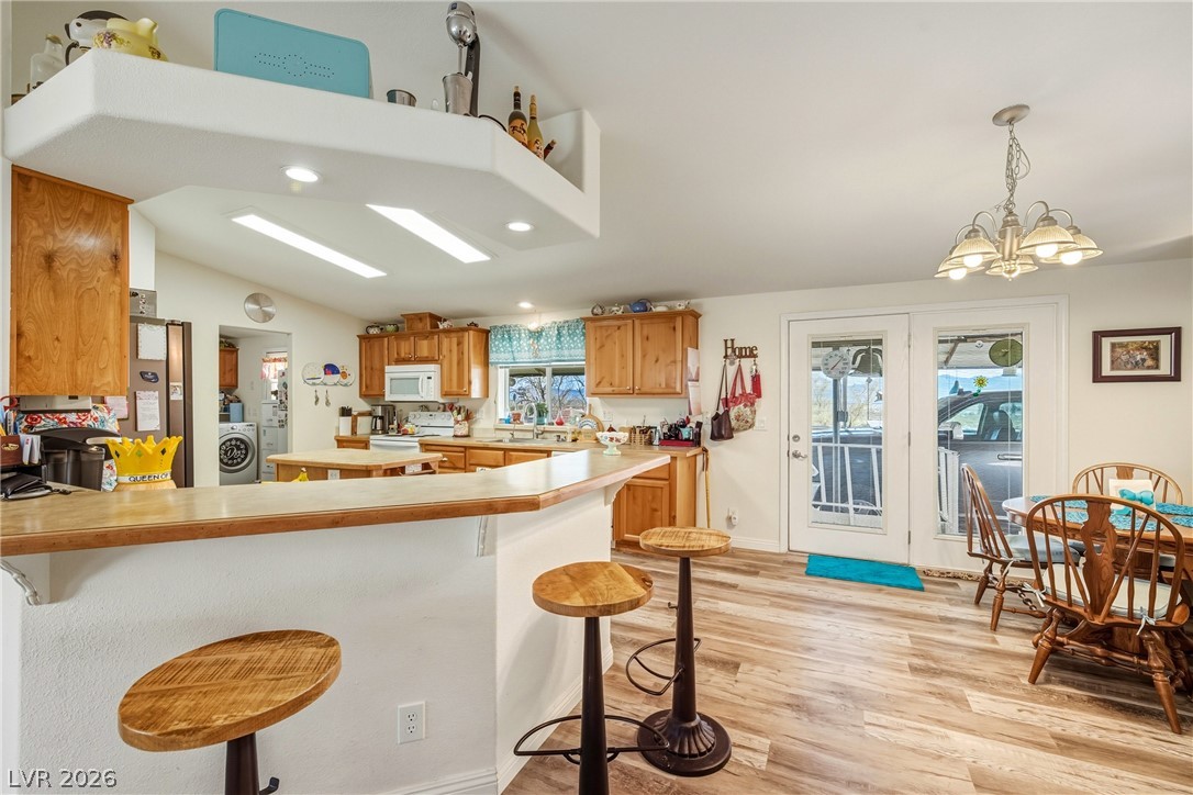 Photo 4 of 1535 E Pumice Avenue