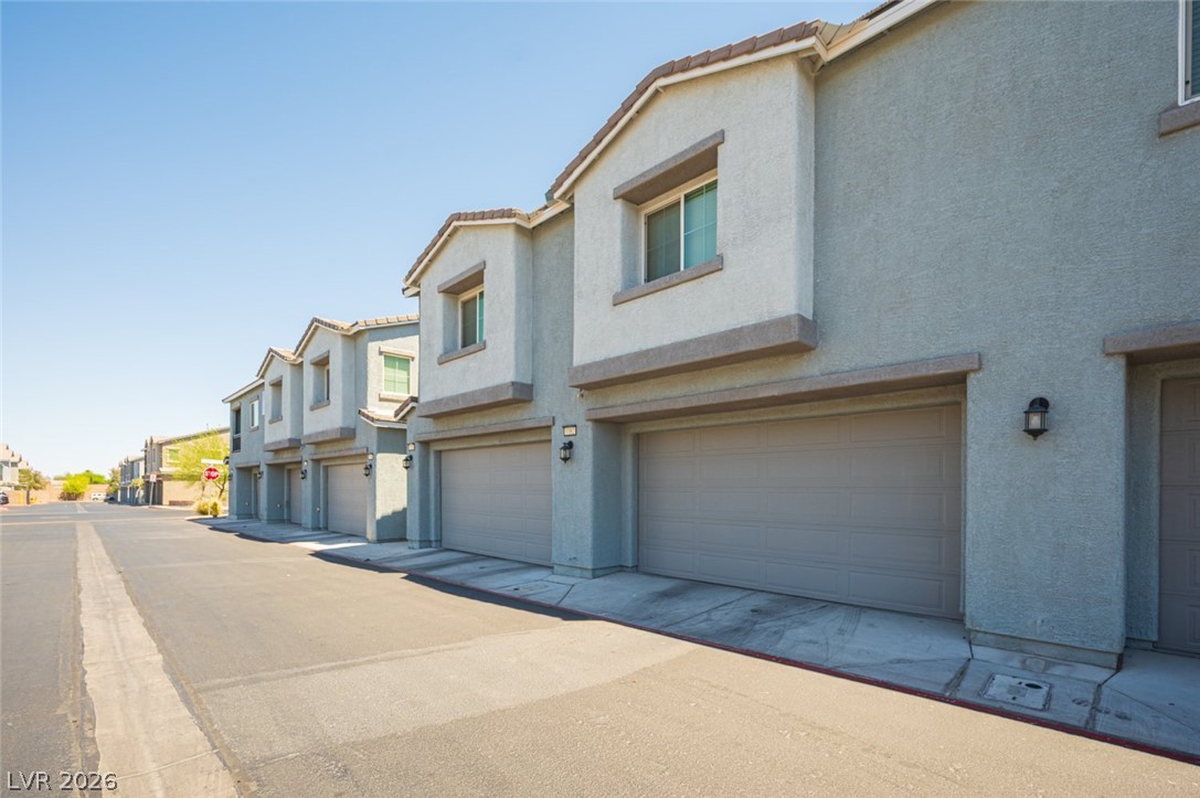 Photo 4 of 5565 Autumn Cliffs Way